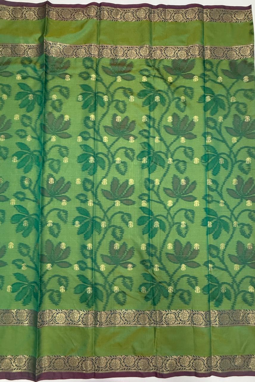 VSAS1428 - dual green color body, pinkish orange color pallu , blouse.