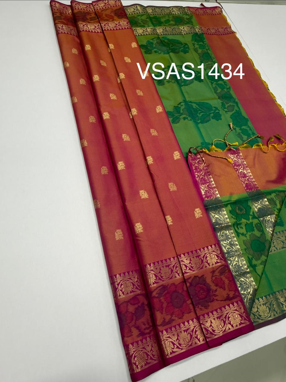 VSAS1434 - dual pink color body, green color pallu , blouse.