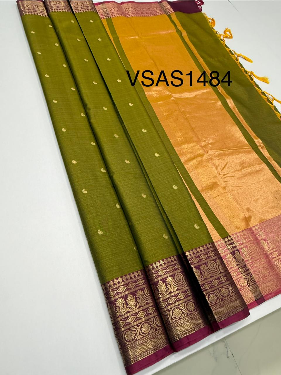 VSAS1484 - mehandi green color body, pinkish orange color pallu , blouse.