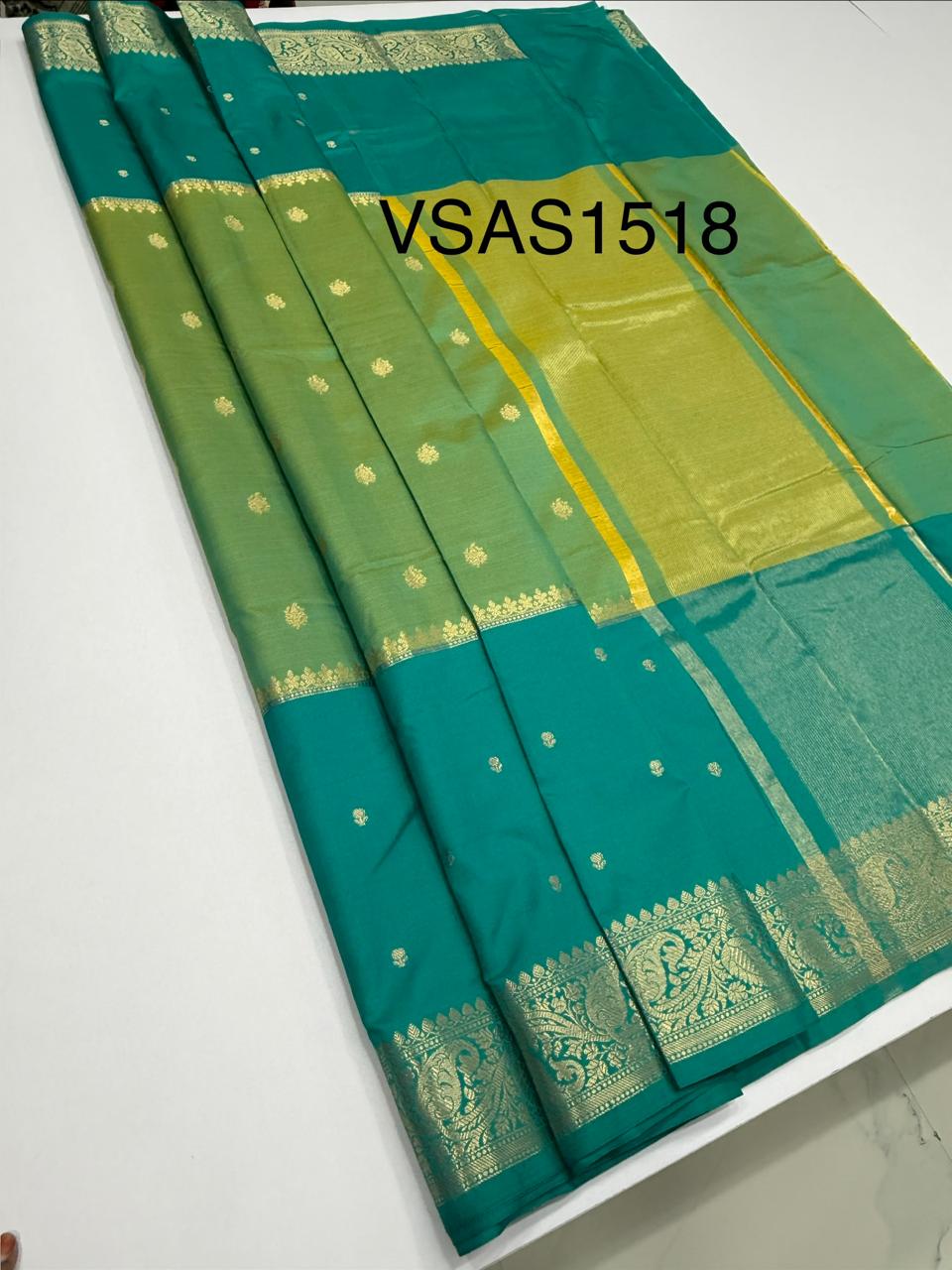 VSAS1518 - dual green color body, pallu , blouse.
