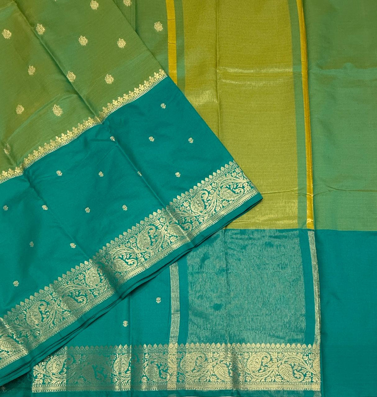 VSAS1518 - dual green color body, pallu , blouse.