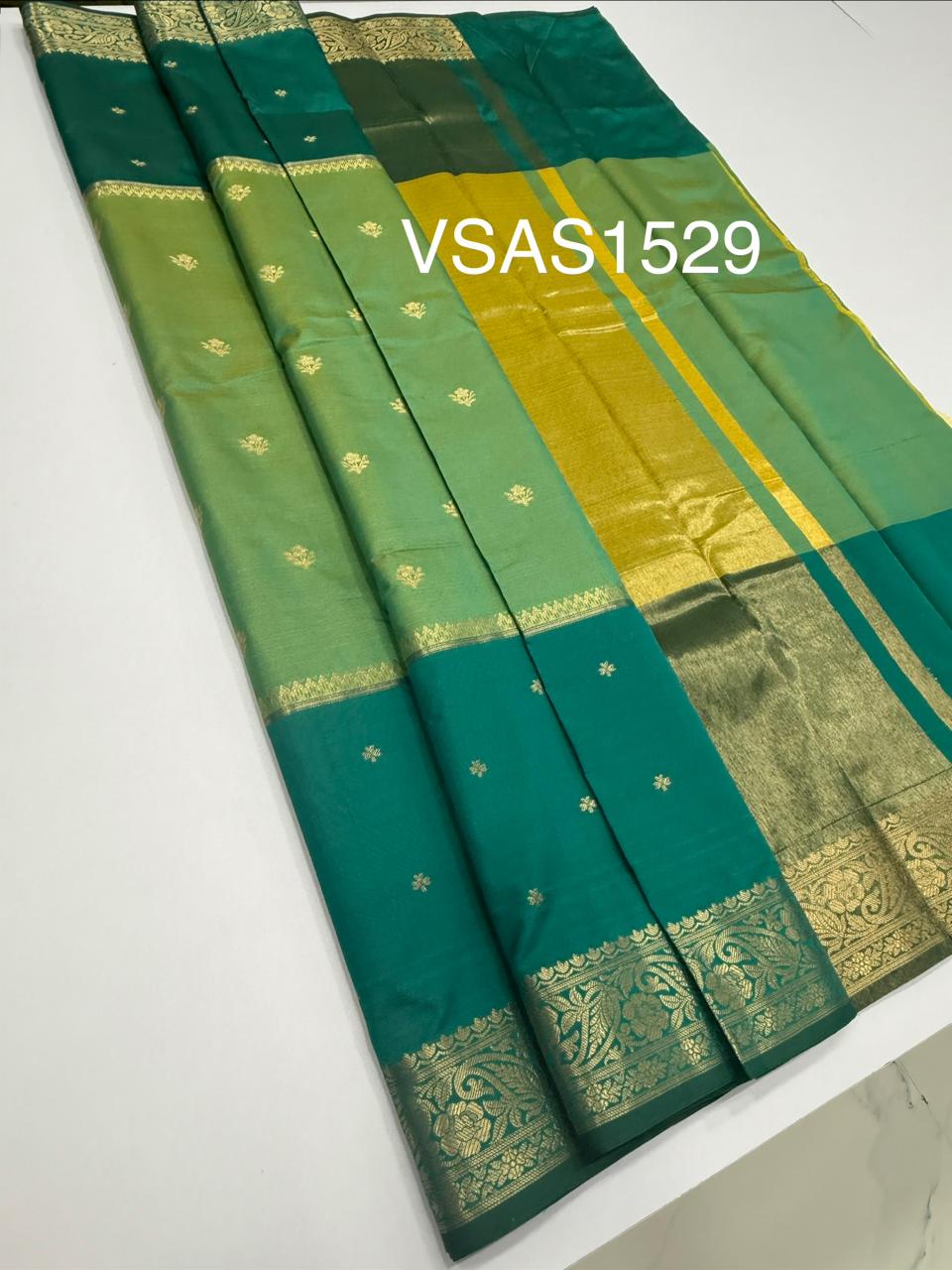 VSAS1529 - dual green color body, pallu , blouse.