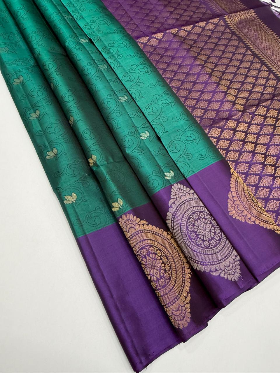 VSF1260 - peacock green color body , violet color pallu,blouse - Pure silk saree