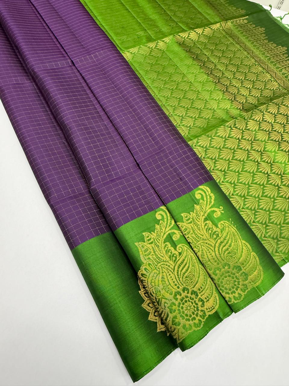 VSF1270 - violet color body , green color pallu,blouse - Pure silk saree