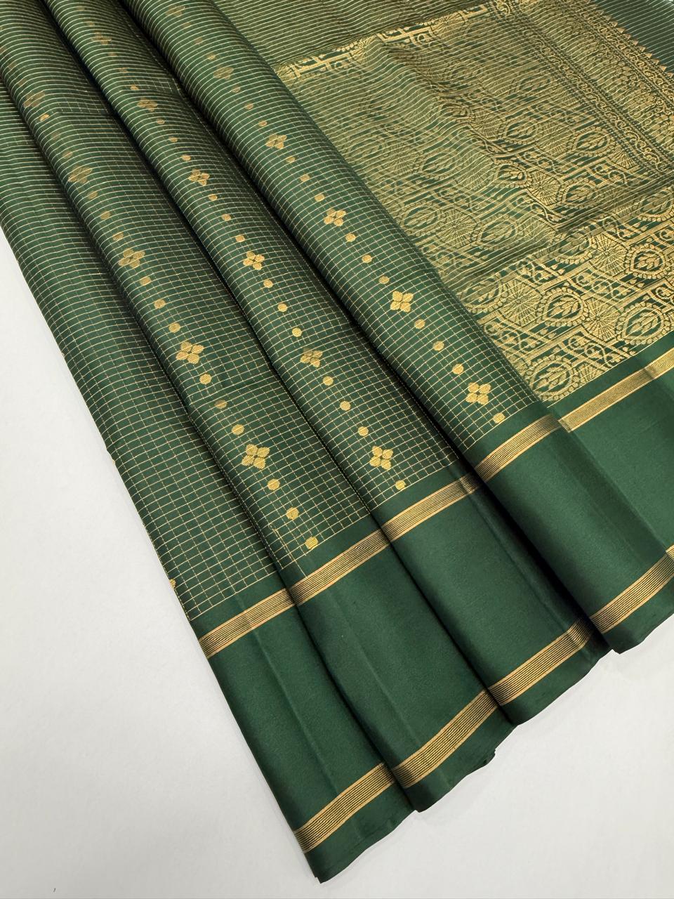 VSF1276 - dark green color body , pallu,blouse - Pure silk saree