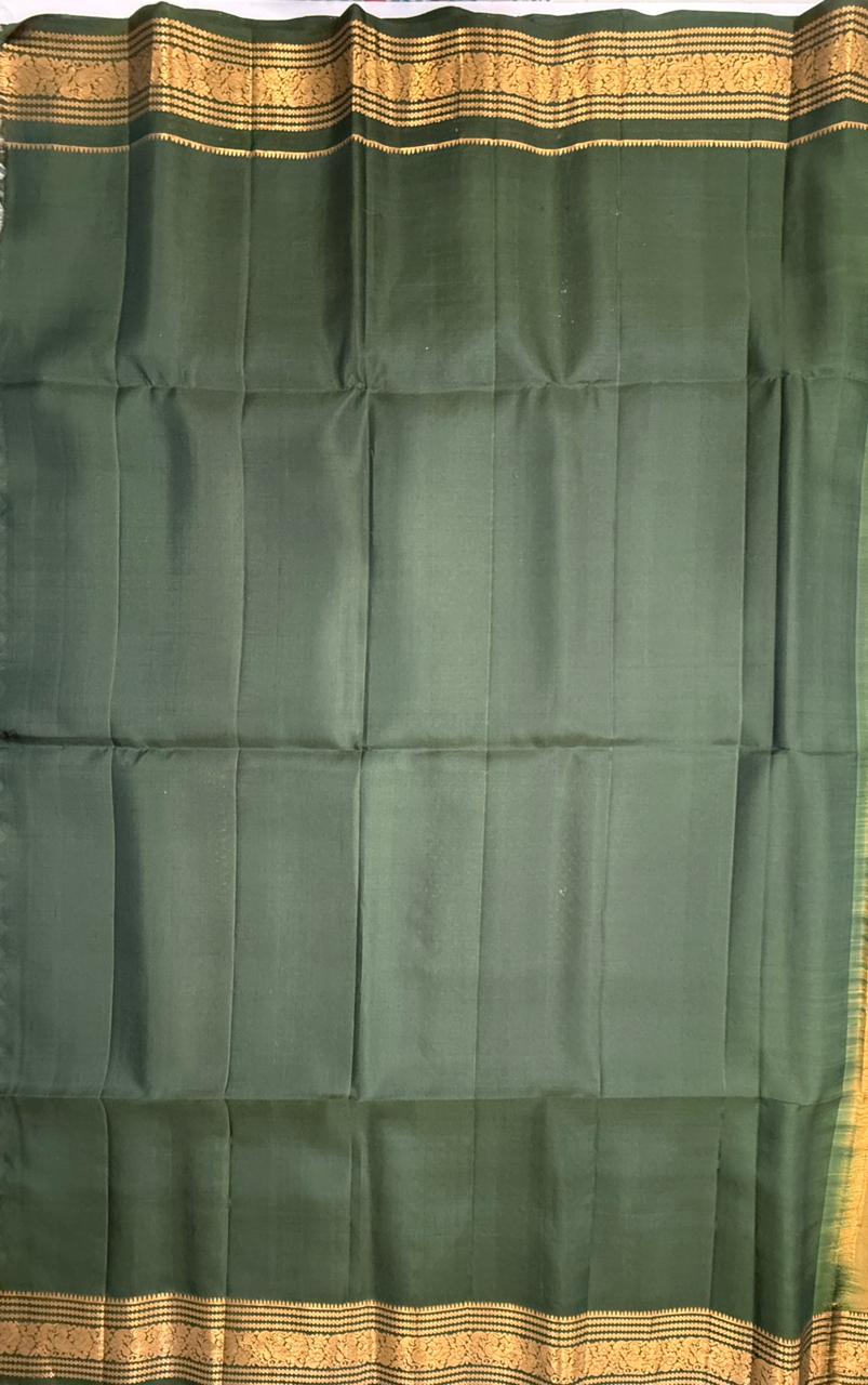 VSF1342 - grey color body , green color pallu,blouse - Pure silk saree