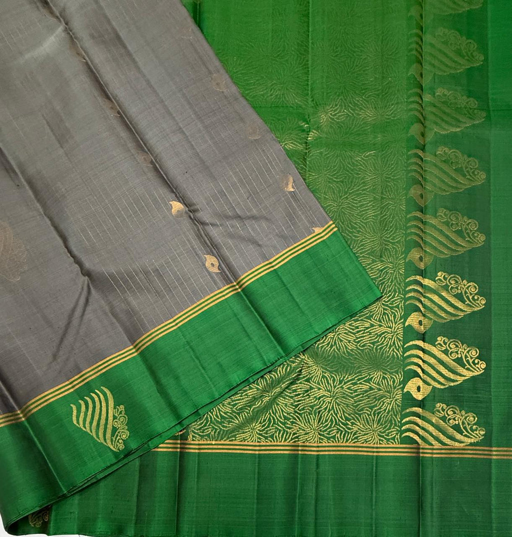 VSF1359 - grey color body , green color pallu,blouse - Pure silk saree