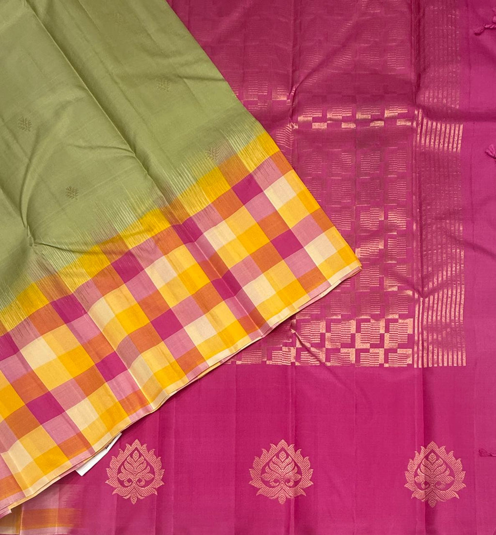 VSF1368 - olive green color body , rani pink color pallu,blouse - Pure silk saree