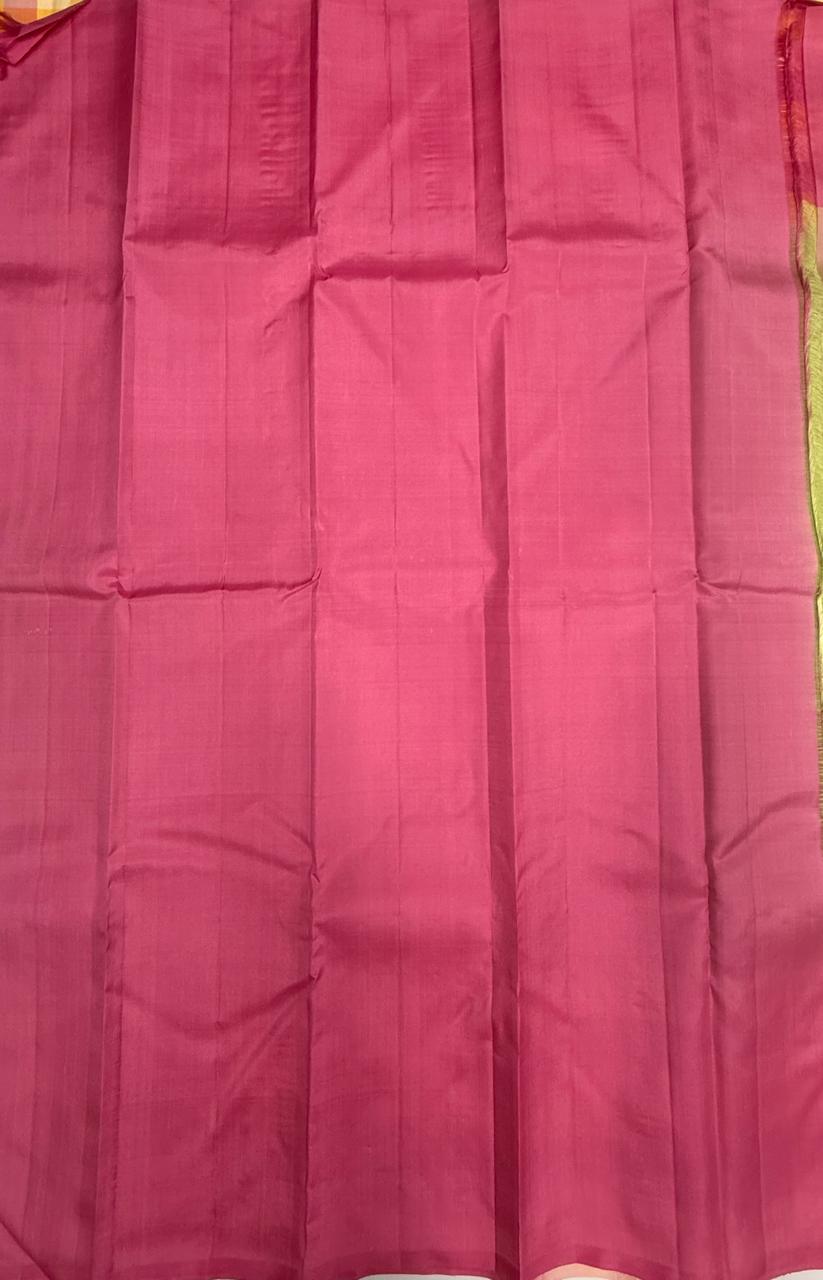 VSF1370 - olive green color body , light pink color pallu,blouse - Pure silk saree