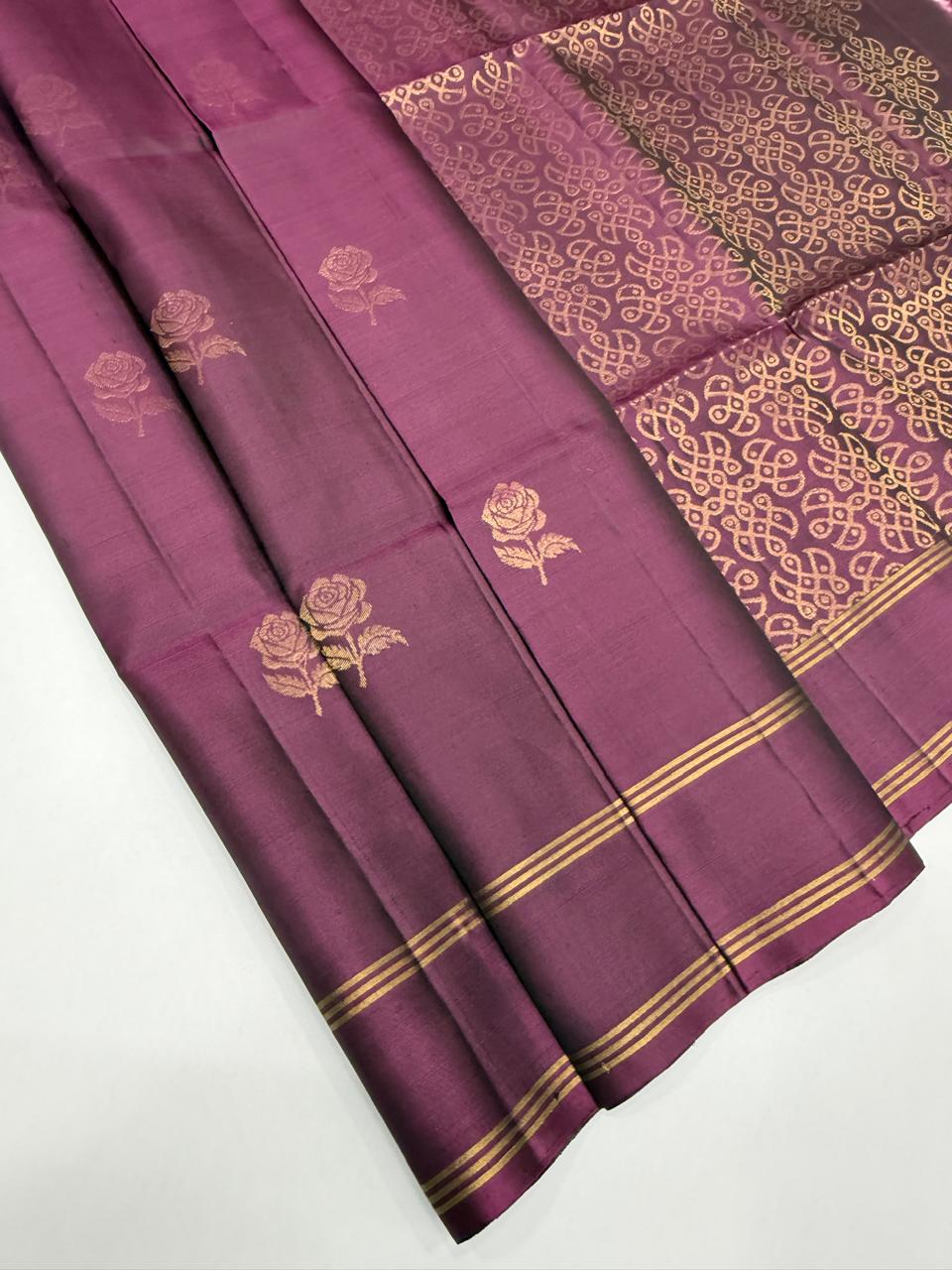 VSS504 - dark purple color body, pallu , blouse pure silk saree