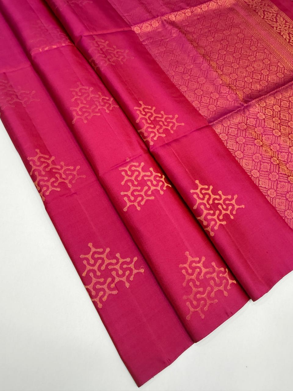 VSS513 - magenta color body, pallu , blouse pure silk saree