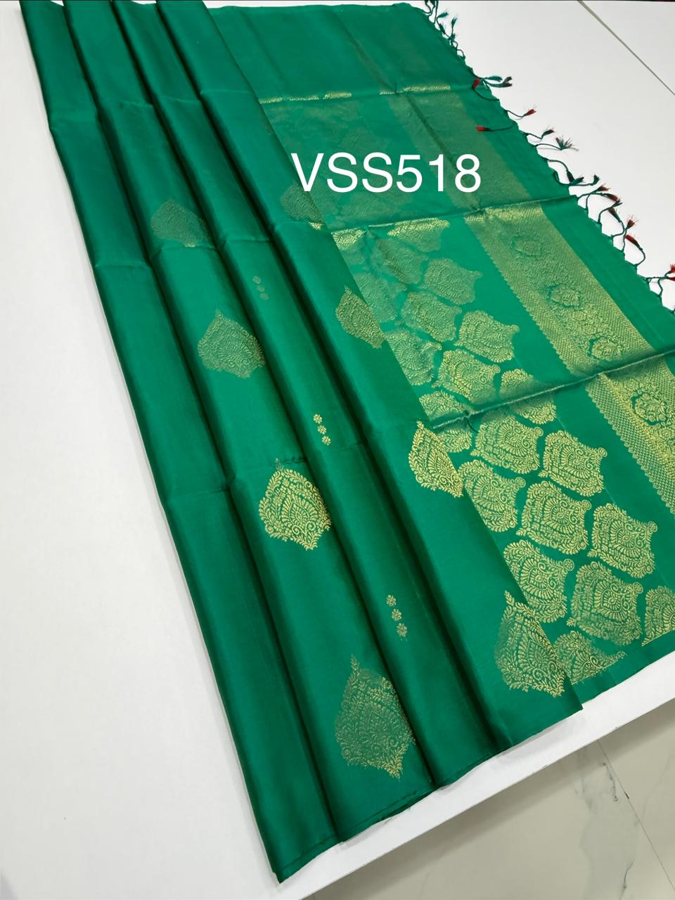VSS518 - peacock green color body, pallu , blouse pure silk saree