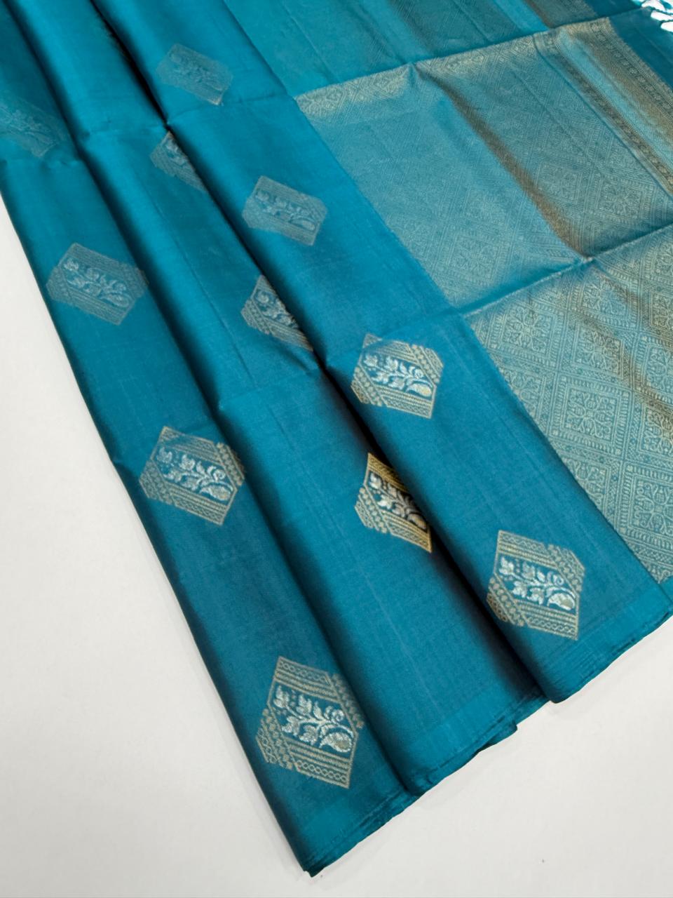VSS521 - peacock blue color body, pallu , blouse pure silk saree