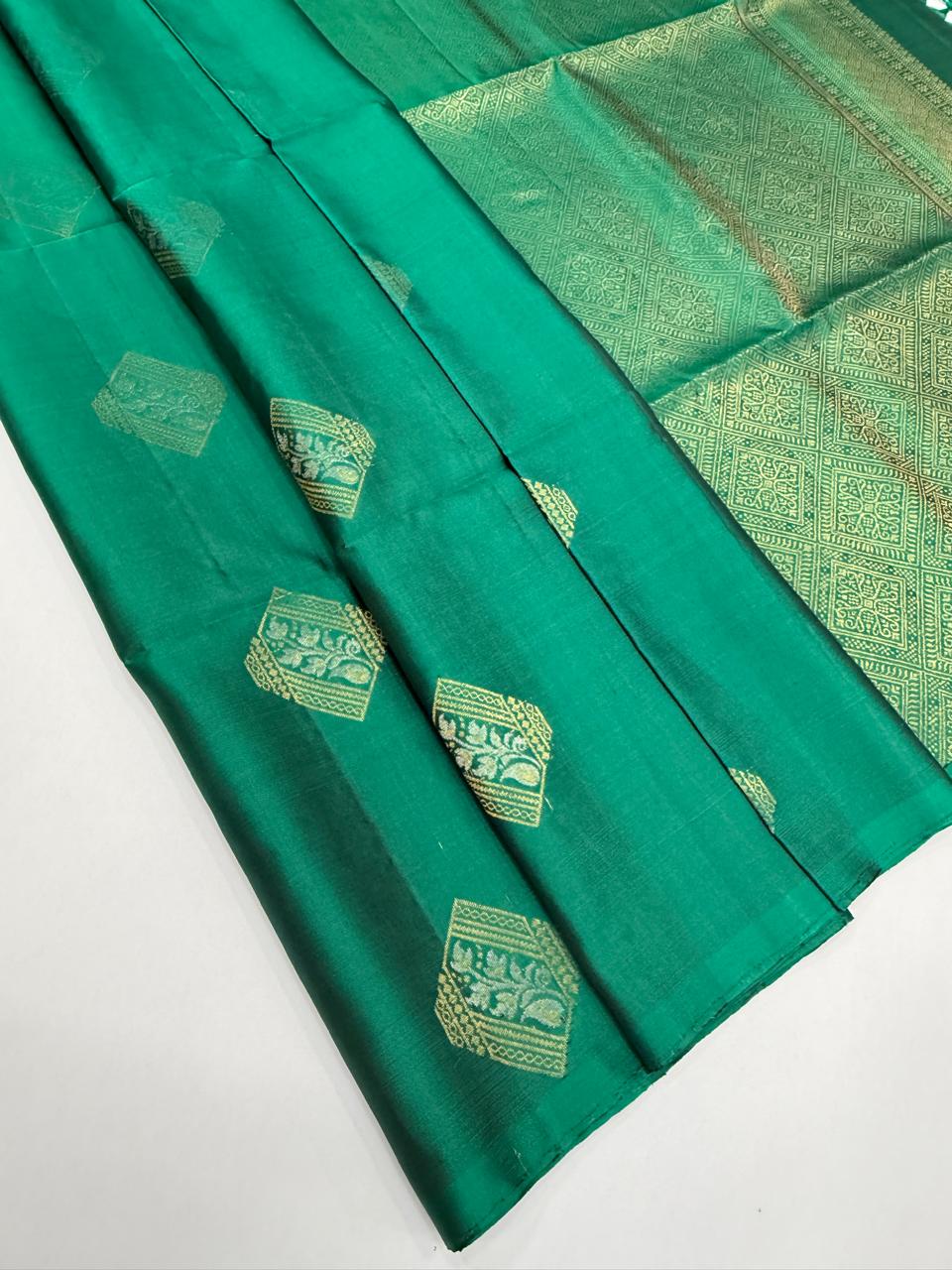 VSS523 - peacock green color body, pallu , blouse pure silk saree