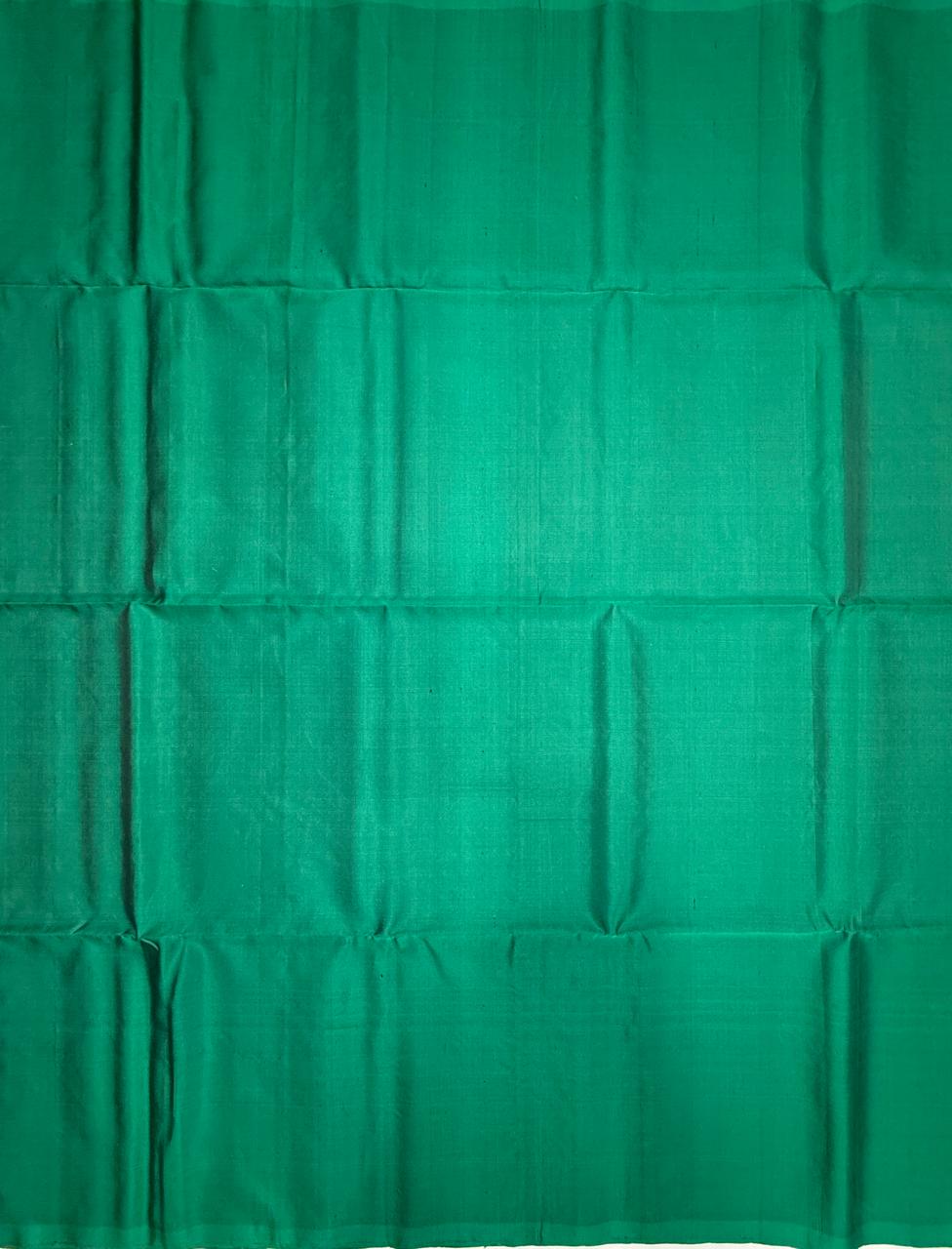 VSS523 - peacock green color body, pallu , blouse pure silk saree