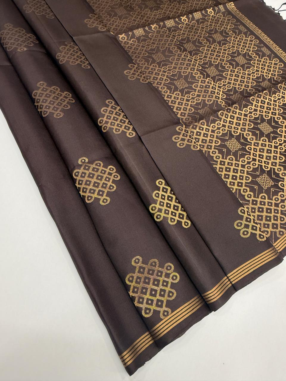 VSS529 - dark coffee brown color body, pallu , blouse pure silk saree
