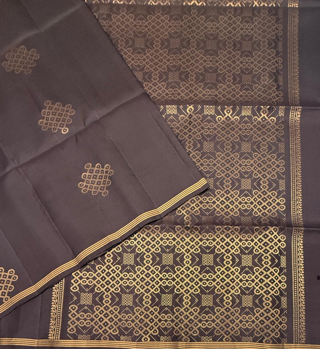 VSS532 - dark coffee brown color body, pallu , blouse pure silk saree