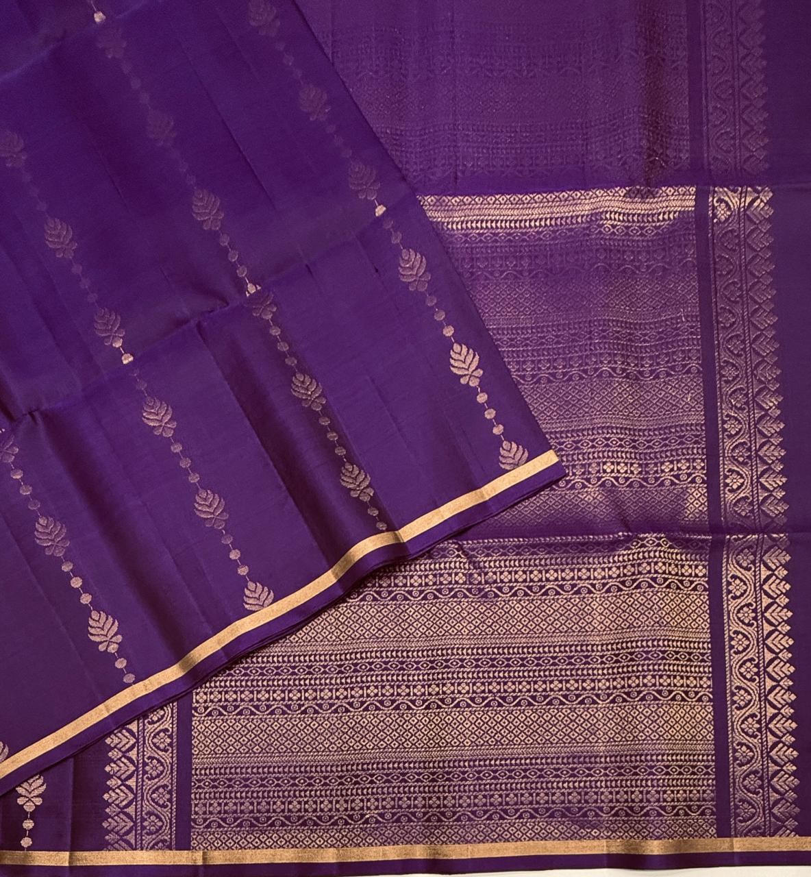 VSS508 - violet color body, pallu , blouse pure silk saree