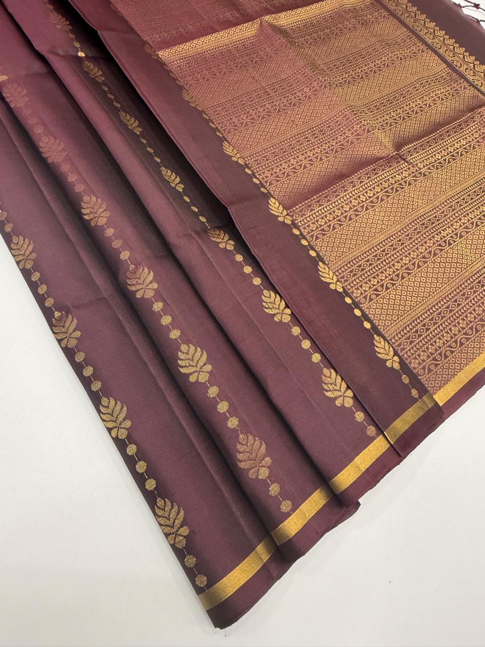 VSS509 - brown color body, pallu , blouse pure silk saree