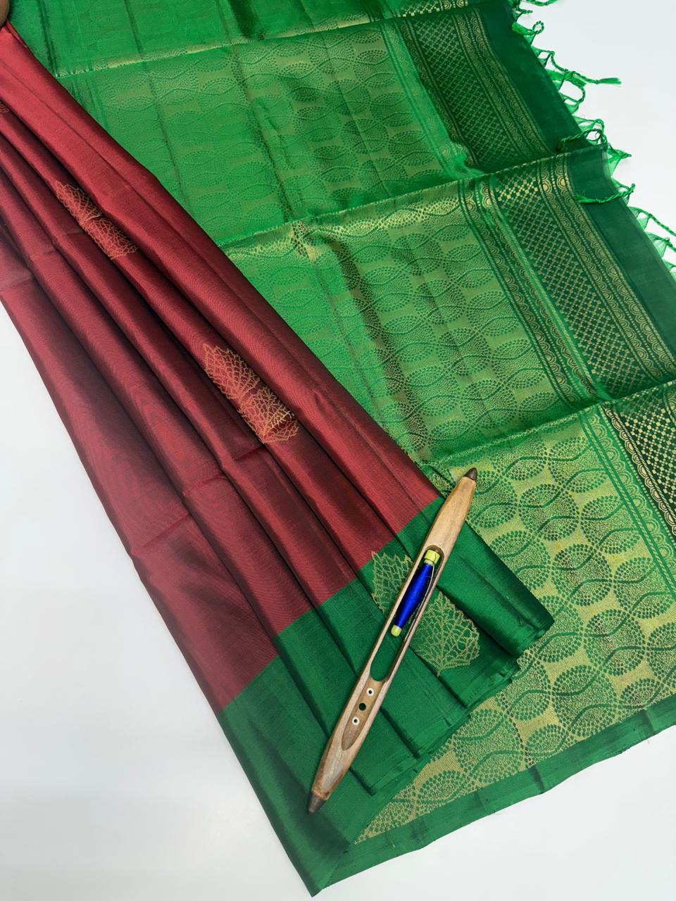 VSM28 - maroon color body , green color pallu , blouse&nbsp;