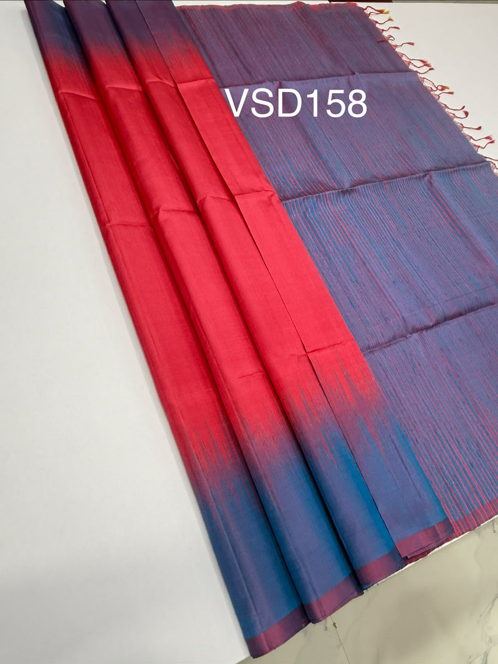 VSD158 - pink color body , dual blue color pallu,blouse - Pure silk saree