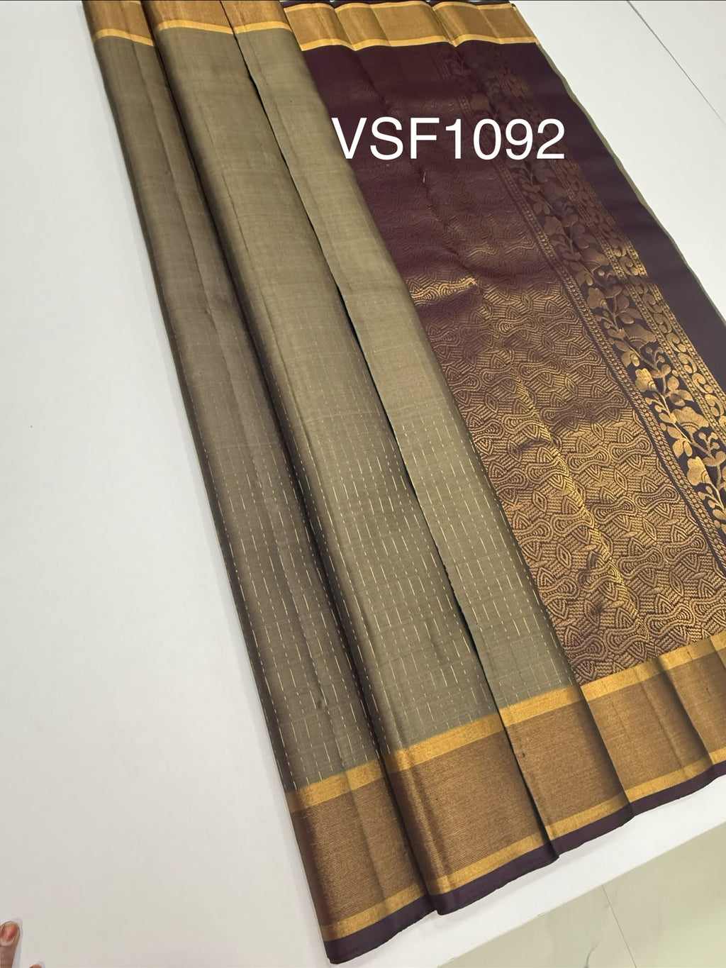 VSF1092 - grey color body , dark purple color pallu,blouse - Pure silk saree