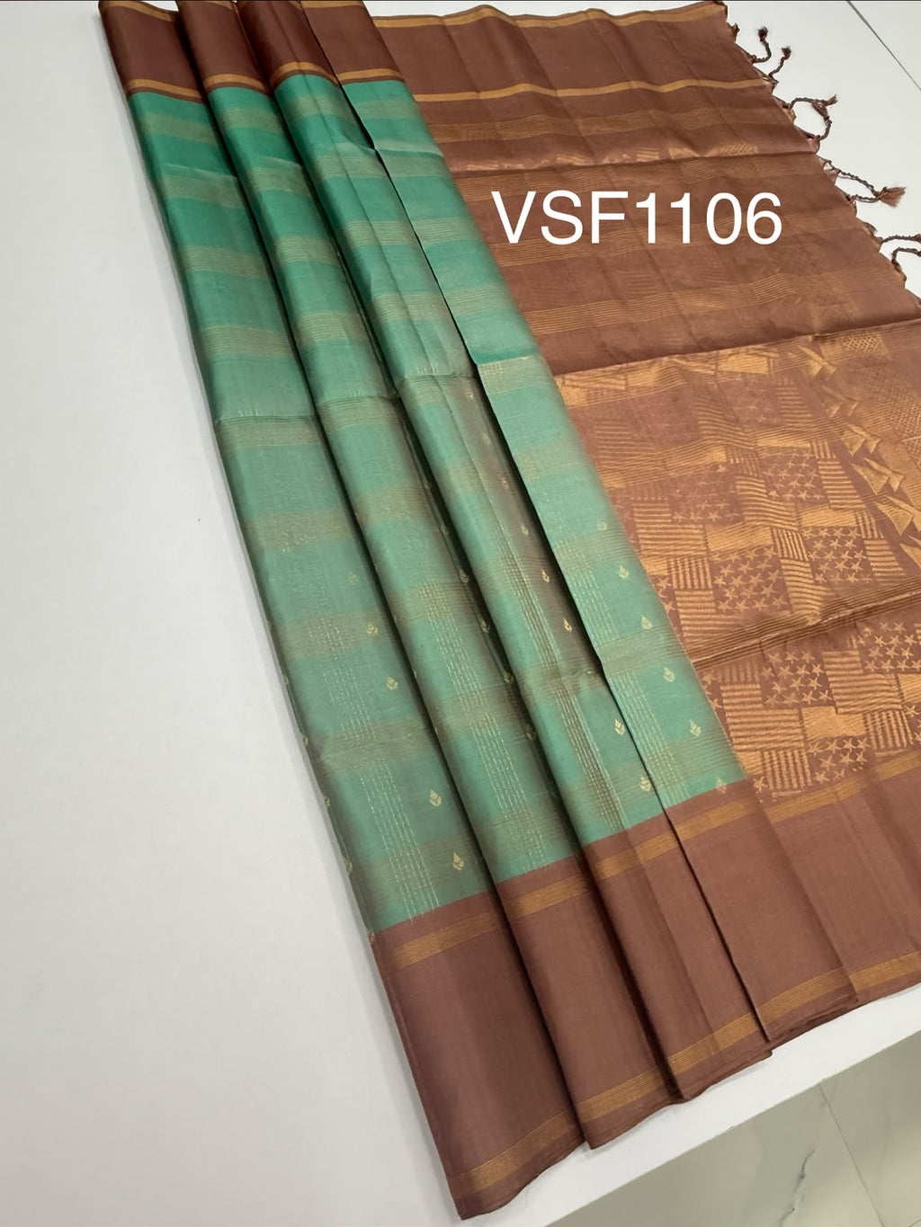 VSF1106 - pastel green color body , onion pink color pallu,blouse - Pure silk saree