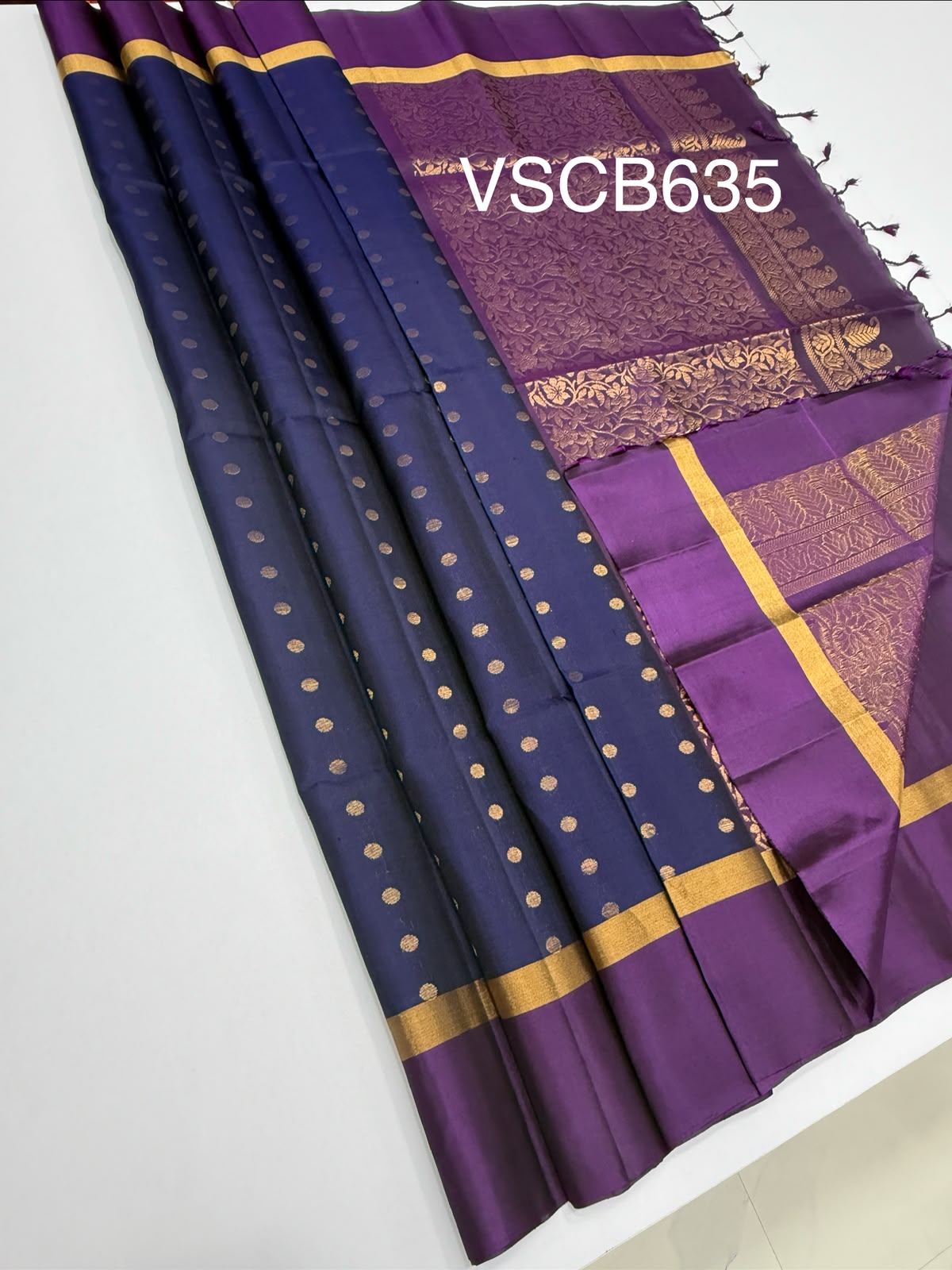 VSCB635 - navy blue color body , violet color pallu , blouse - Pure silk saree