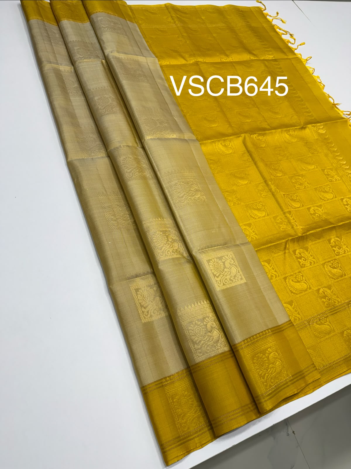 VSCB645 - beige color body , violet color pallu , blouse - Pure silk saree