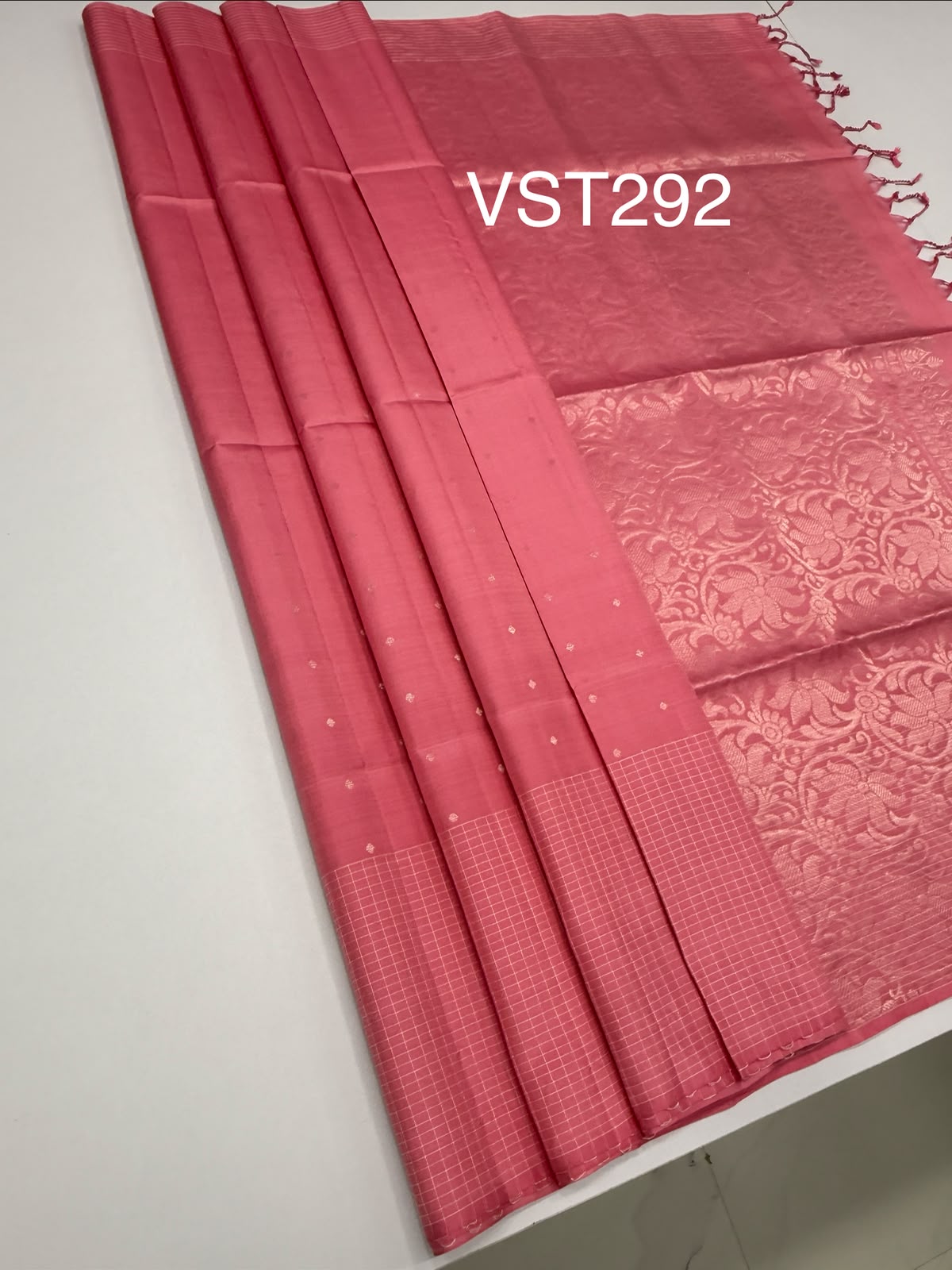 VST292 - pink color body , color pallu , blouse - Pure silk saree
