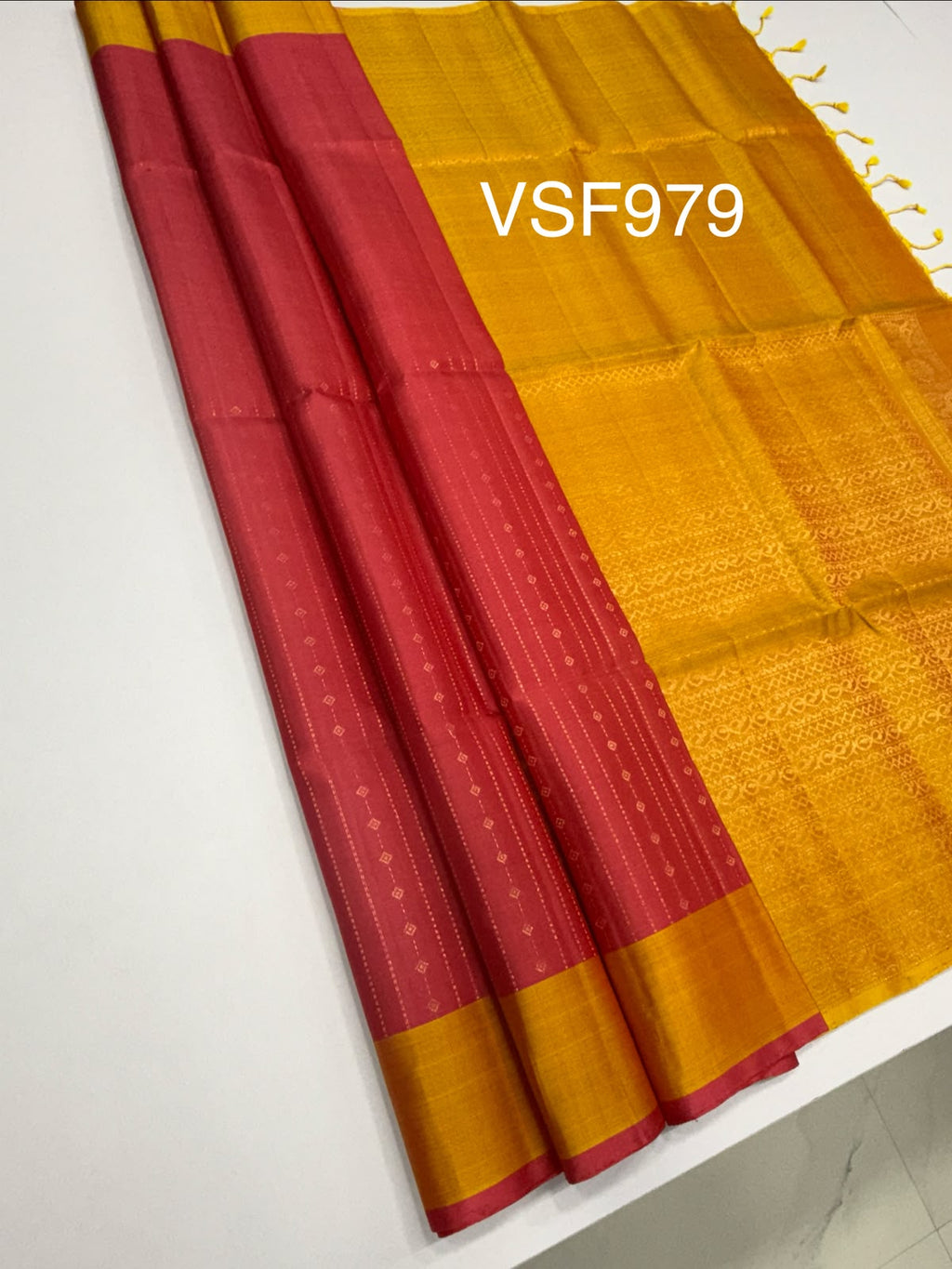 VSF979 - lotus pink color body , yellow color pallu,blouse - Pure silk saree