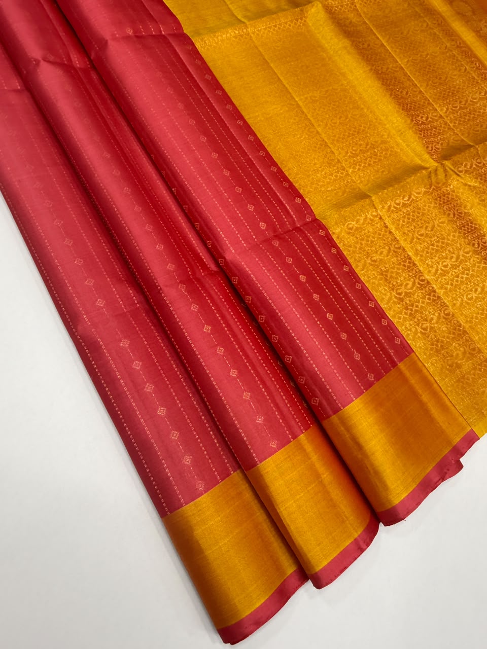 VSF979 - lotus pink color body , yellow color pallu,blouse - Pure silk saree