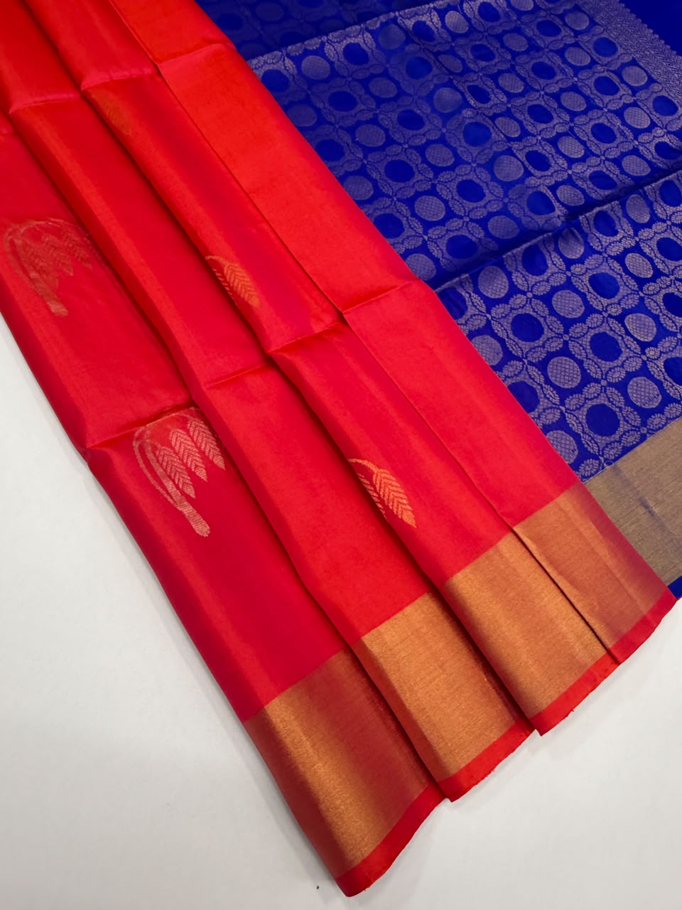 VSOH439 - pinkish orange color body , ink blue color pallu , blouse - Pure silk saree
