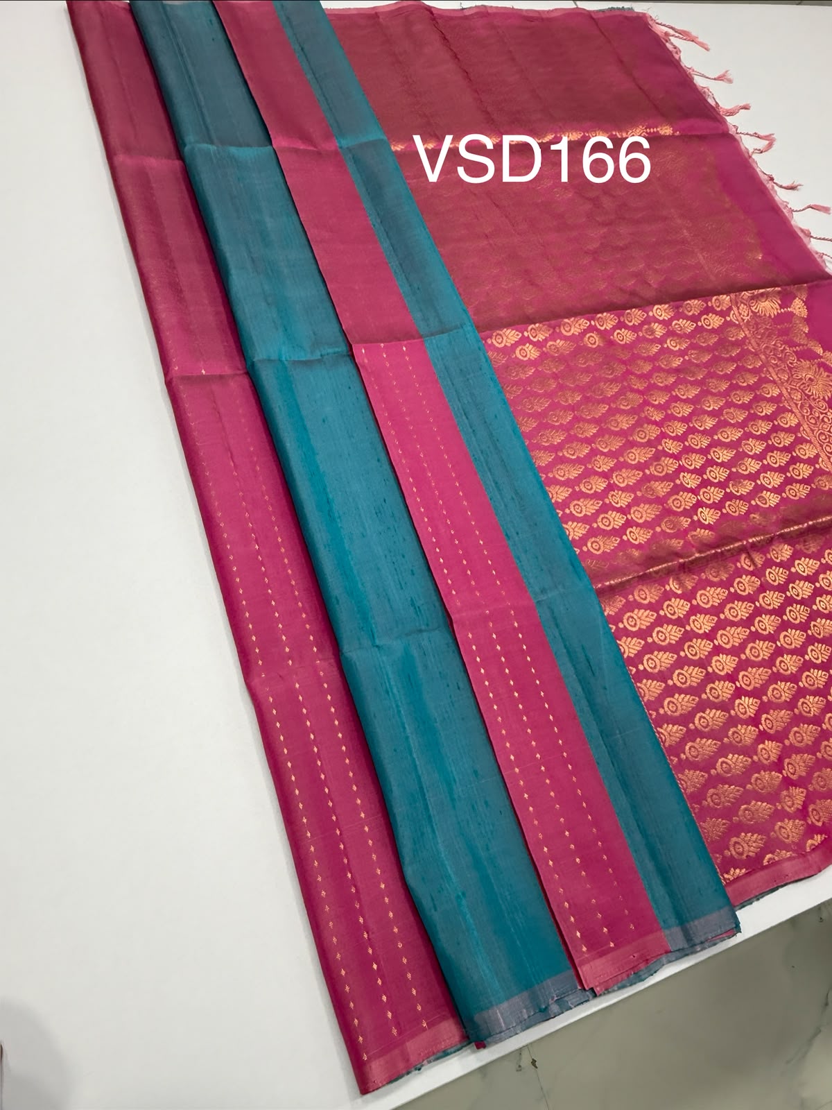 VSD166 - dual blue color body , lotus pink color pallu,blouse - Pure silk saree