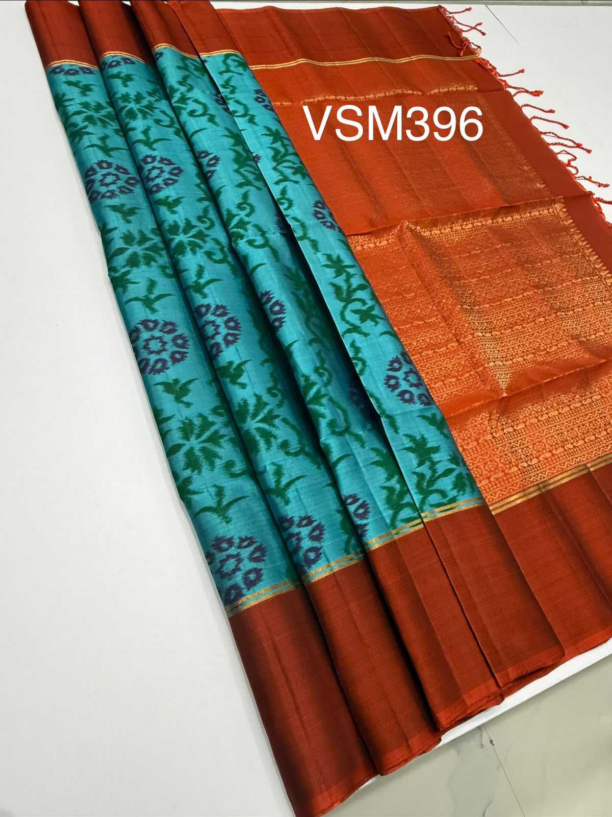 VSM396 - dual blue color body , orange color pallu , blouse