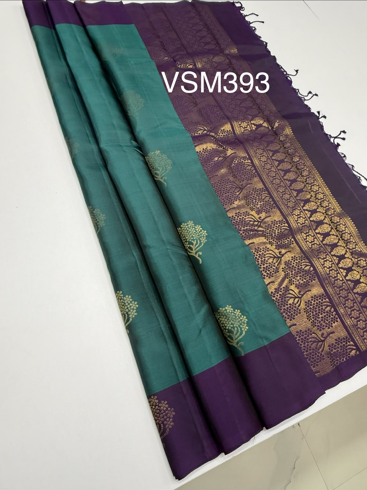 VSM393 - pastel blue color body , violet color pallu , blouse