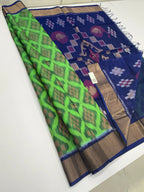 VSISC377 - green color body , navy blue color pallu , blouse.
