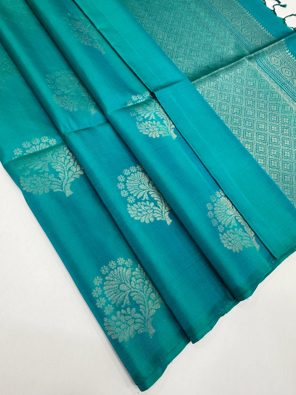 VSDS254 - dual tone blue color body, pallu , blouse pure silk saree