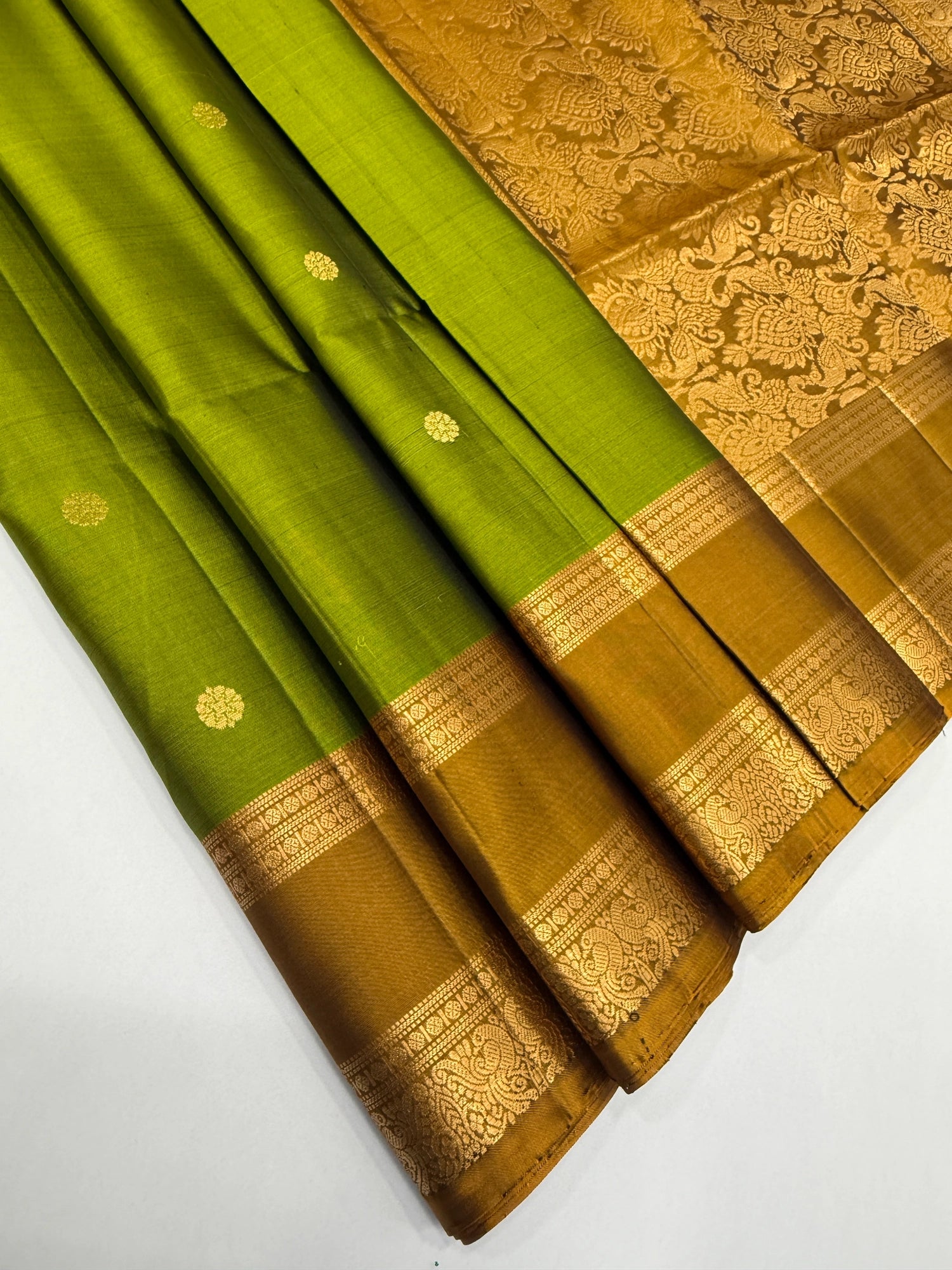 VSF931 - mehandi green color body , mustard color pallu,blouse - Pure silk saree