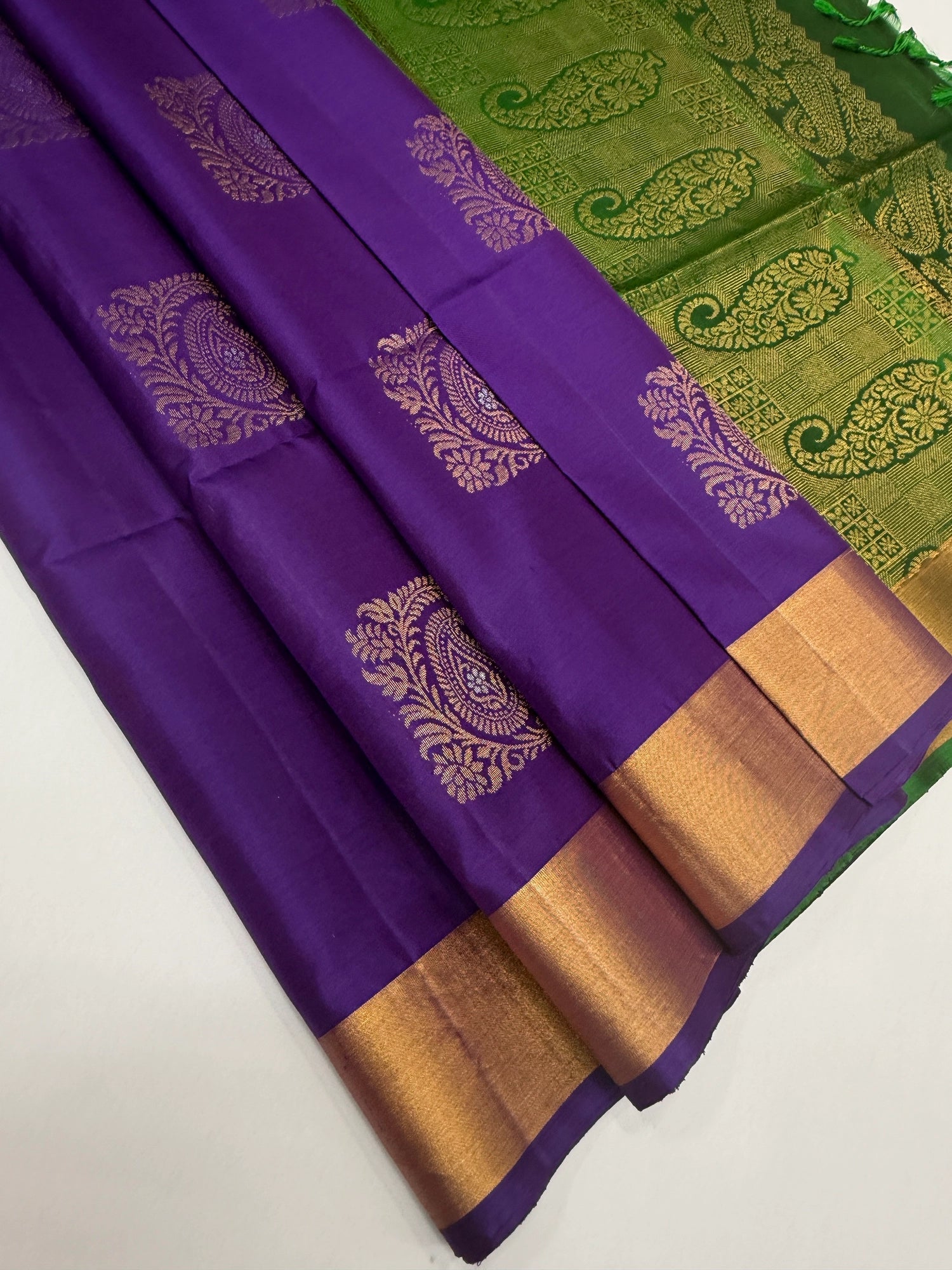 VSZB240 - violet color body , leaf green color pallu , blouse - Pure silk saree