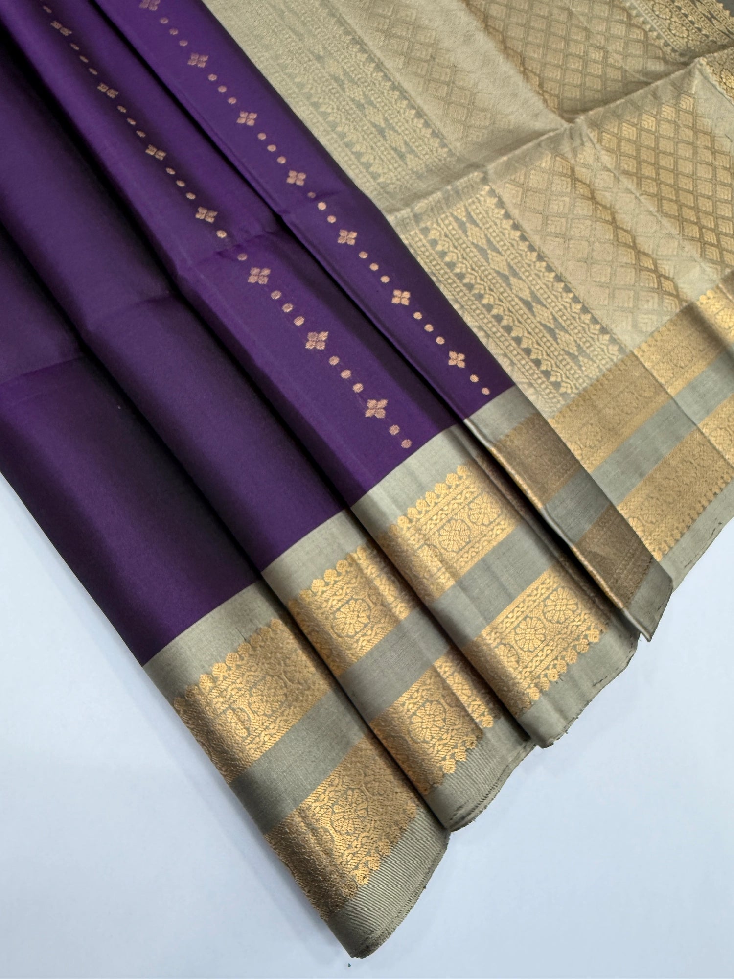 VSF936 - violet color body , beige color pallu,blouse - Pure silk saree